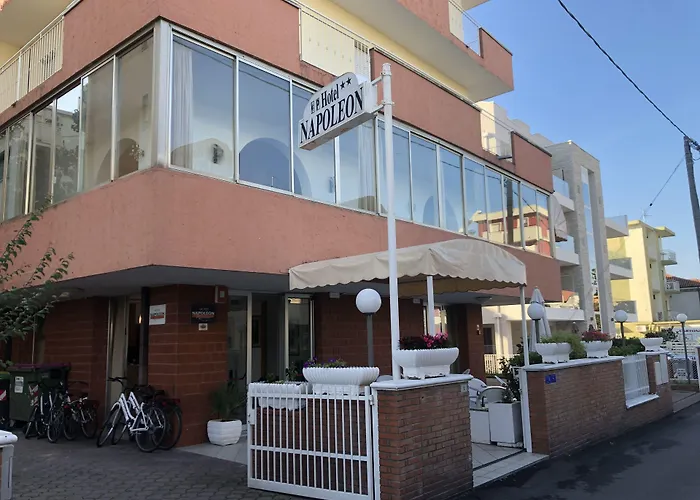 Hôtel de l'aéroport: Hotel Napoleon